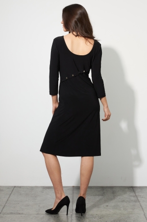 Joseph Ribkoff női ruha, hátul nyitott, patenttal díszített