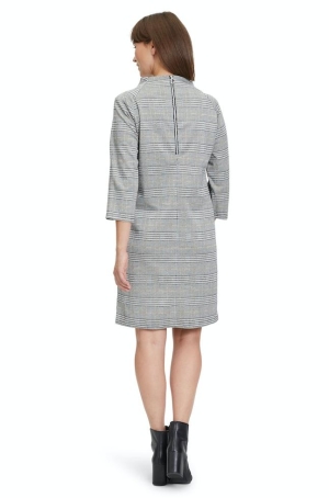 Betty Barclay női ruha, tubusnyakú, egyenes, zsebpatnis