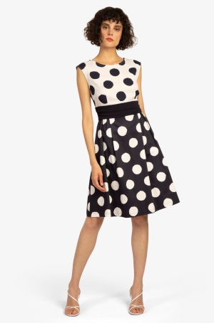 Apart női ruha ujjatlan,derékban szabott,húzott