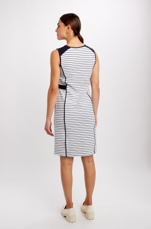 Dolcezza női ruha ujjatlan,kereknyakú,derekán pánt dísszel