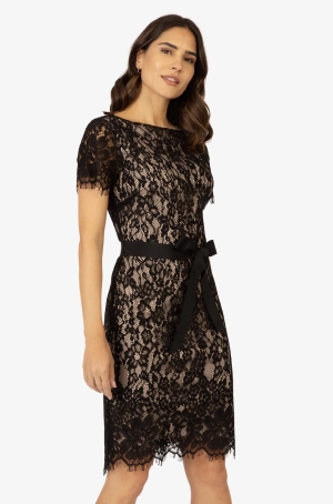 Apart női ruha, csupacsipke, rövidujjú, megkötős