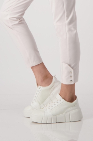 Monari női nadrág, technikai, cipzáros zsebes, térdnél tűzött, szárán sliccelt